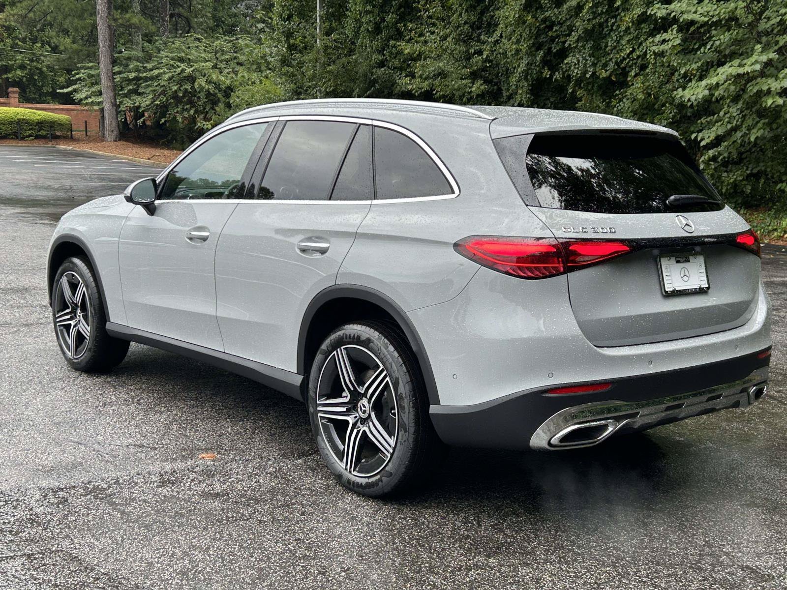 New 2027 MANUFAKTUR Alpine Grey Mercedes-Benz GLC 300 SUV image 13