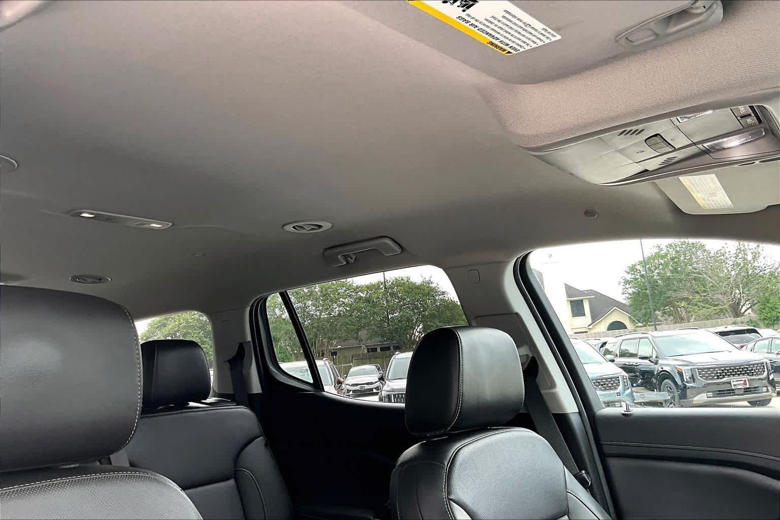 Used 2023 Summit White GMC SLT image 26