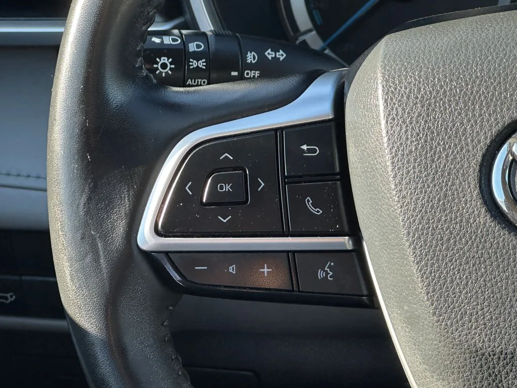 Used 2023 Gray Toyota XLE image 21
