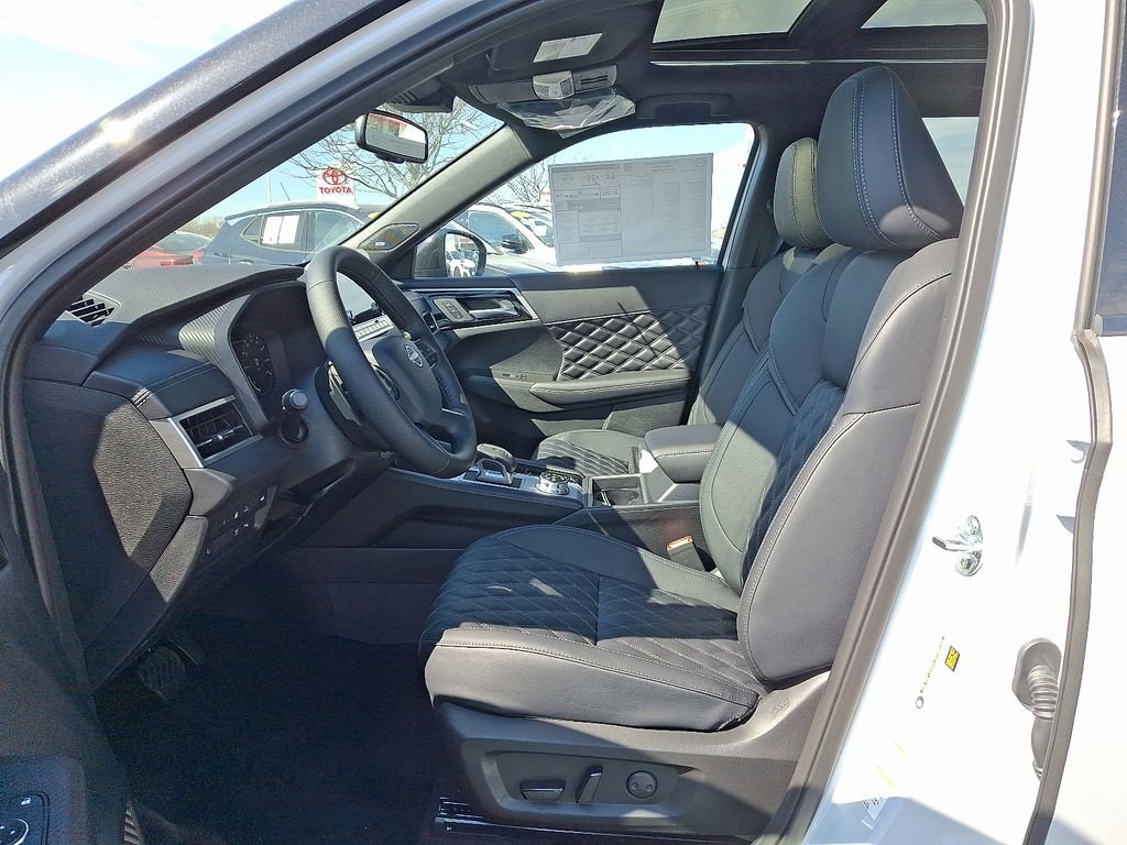 New 2026 White Nissan Platinum image 6