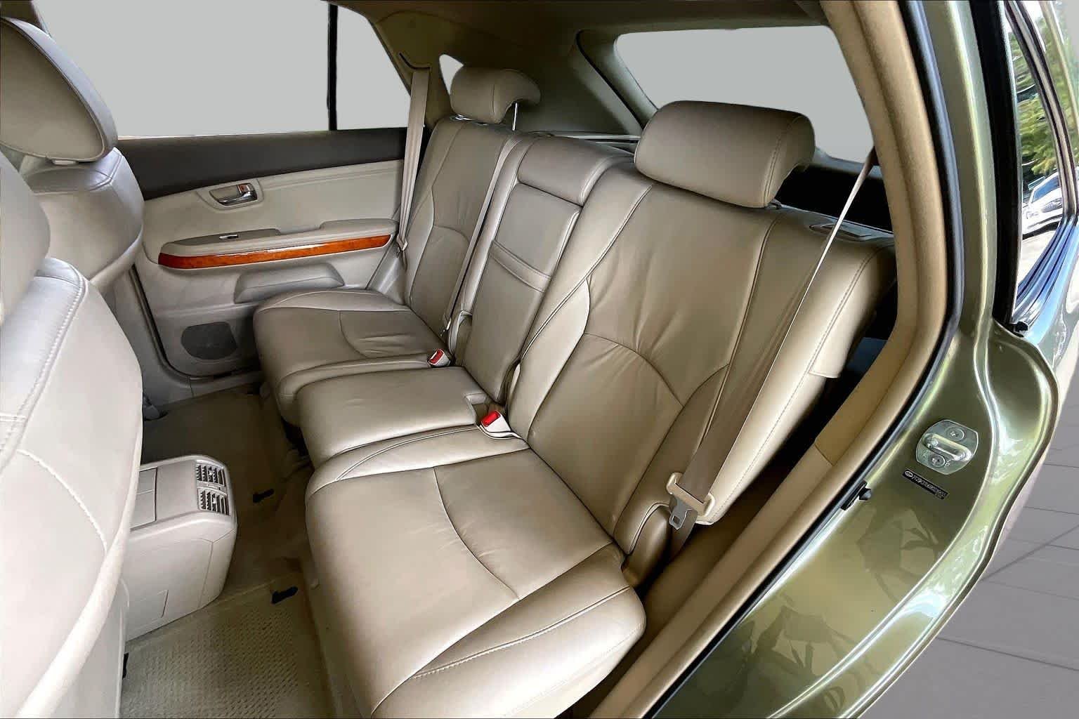 Used 2008 Desert Sage Metallic Lexus  image 17