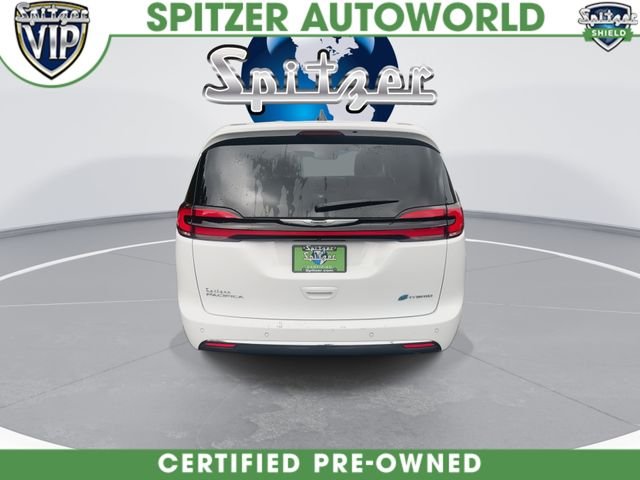 Used 2024 White Chrysler Select image 8