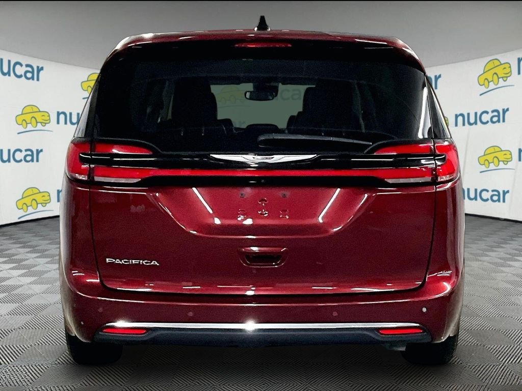 Used 2023 Red Chrysler Touring L image 5