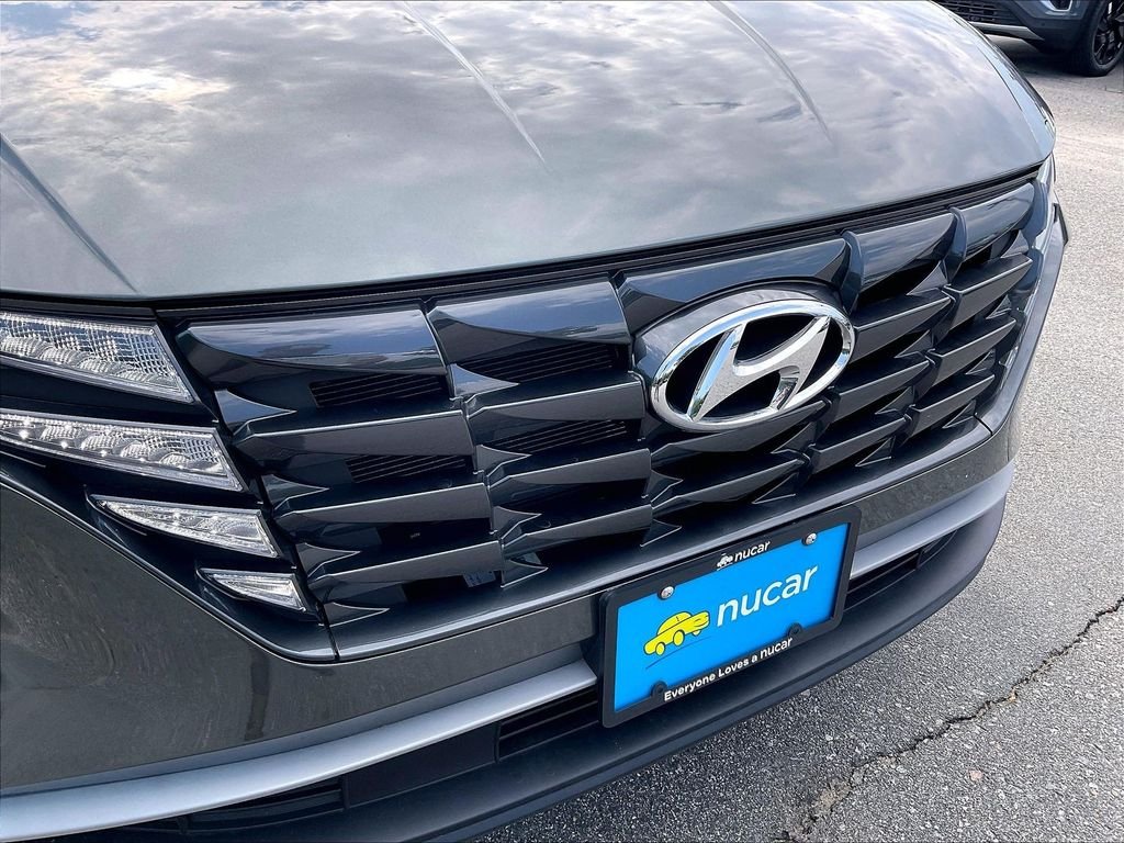 Used 2023 Amazon Gray Hyundai SEL image 28