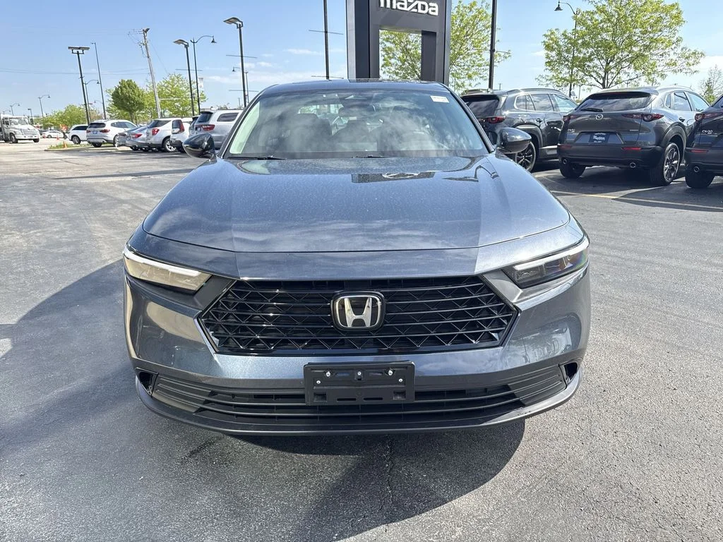Used 2025 Blue Honda SE image 6