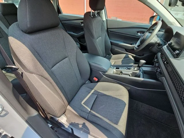 Used 2023 Silver Honda EX image 31