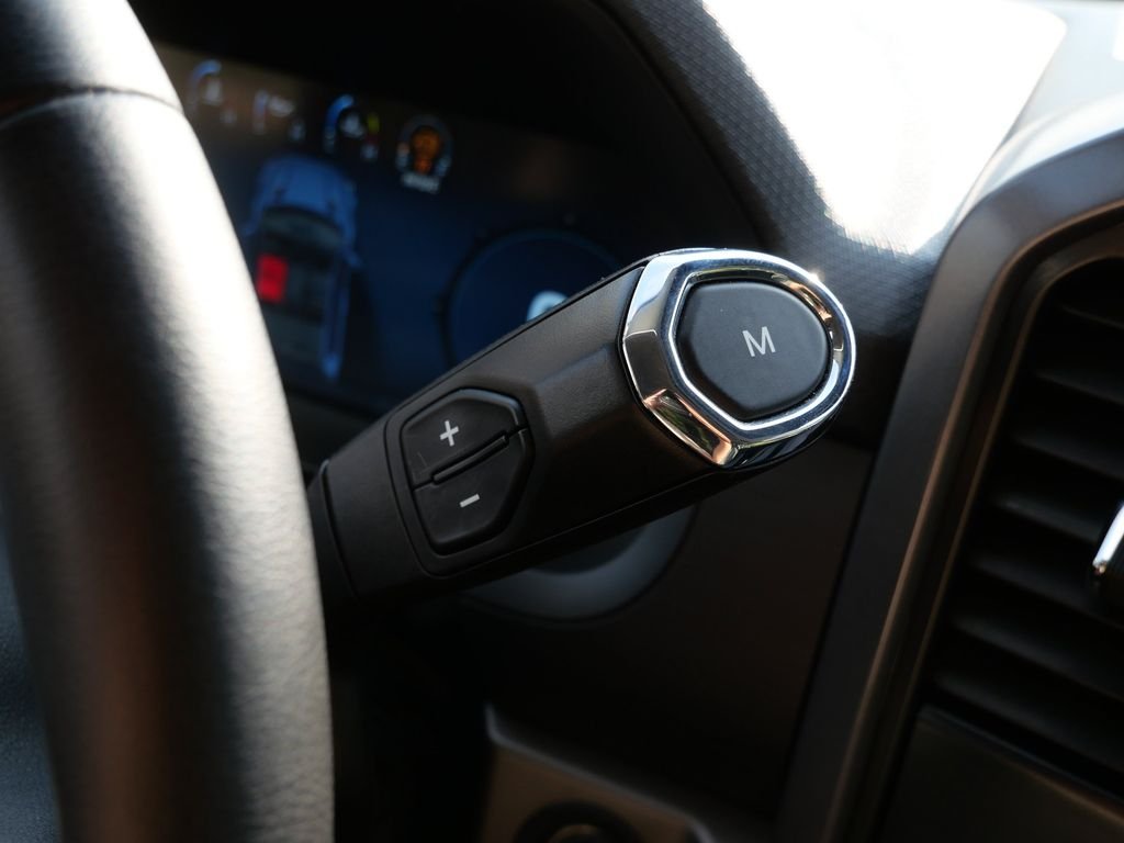 Used 2025 Silver Ford XLT image 24