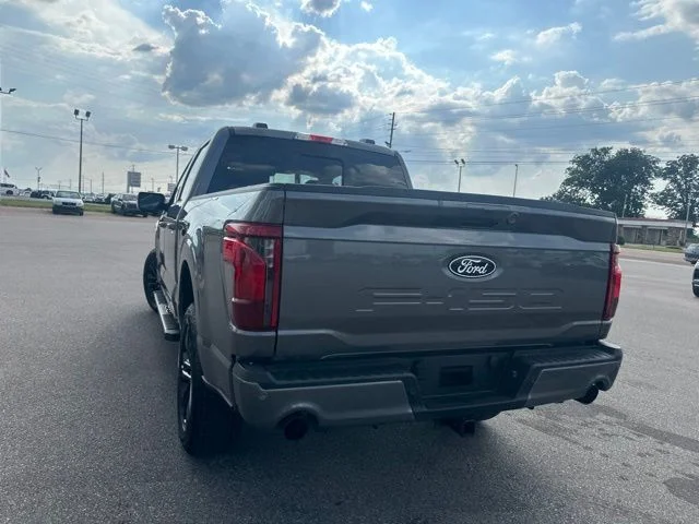 New 2026 Carbonized Gray Metallic Ford XLT image 24