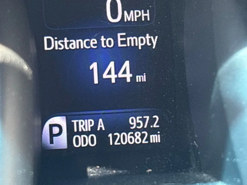 Used 2015 Gray Toyota XLE image 22