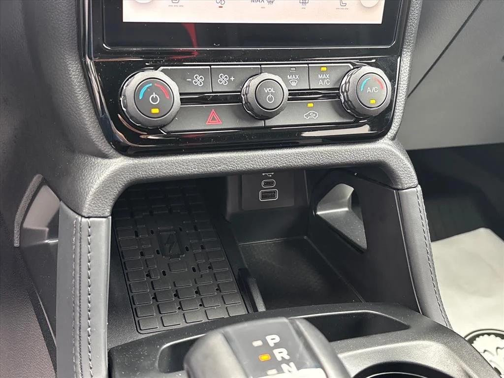 2025 Ford Ranger Raptor - Photo 30