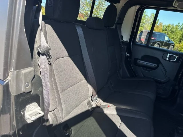 Used 2020 Black Jeep Sport image 18