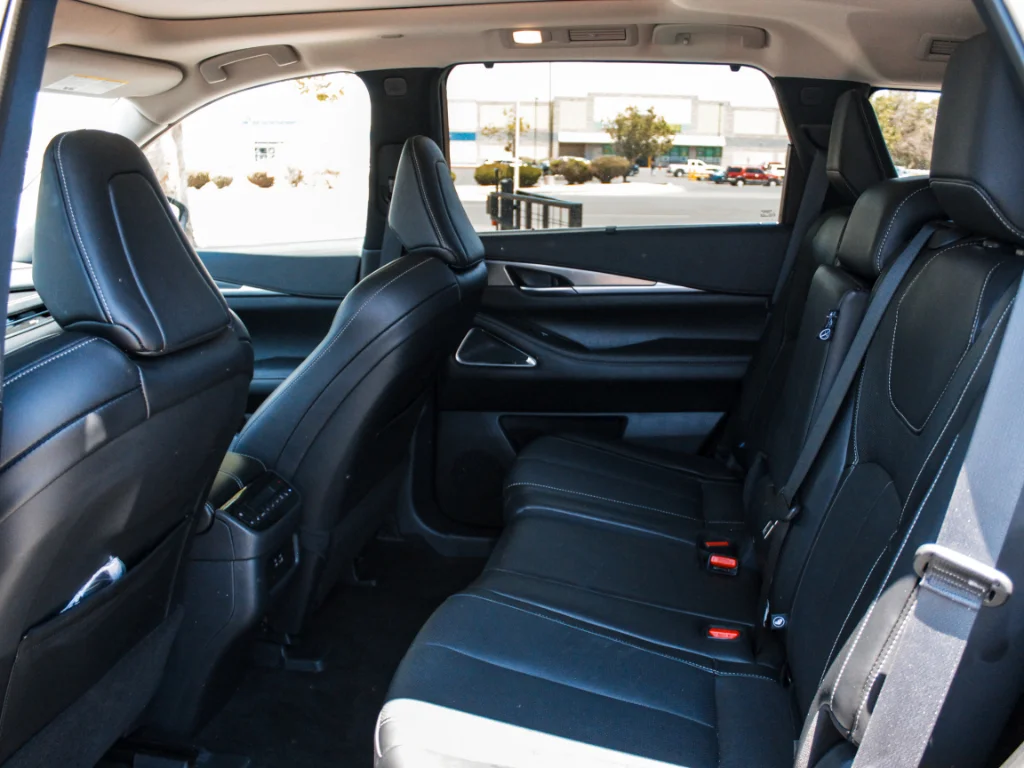 Used 2025 Graphite Shadow INFINITI LUXE image 25