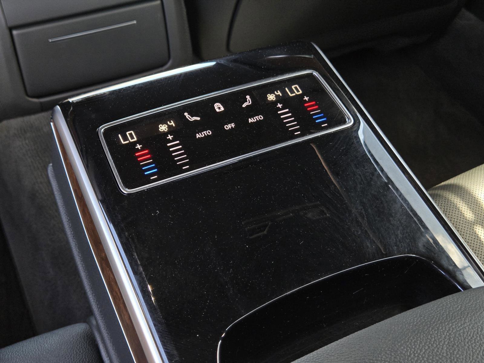 Used 2020 Black Metallic Audi 4.0 image 40