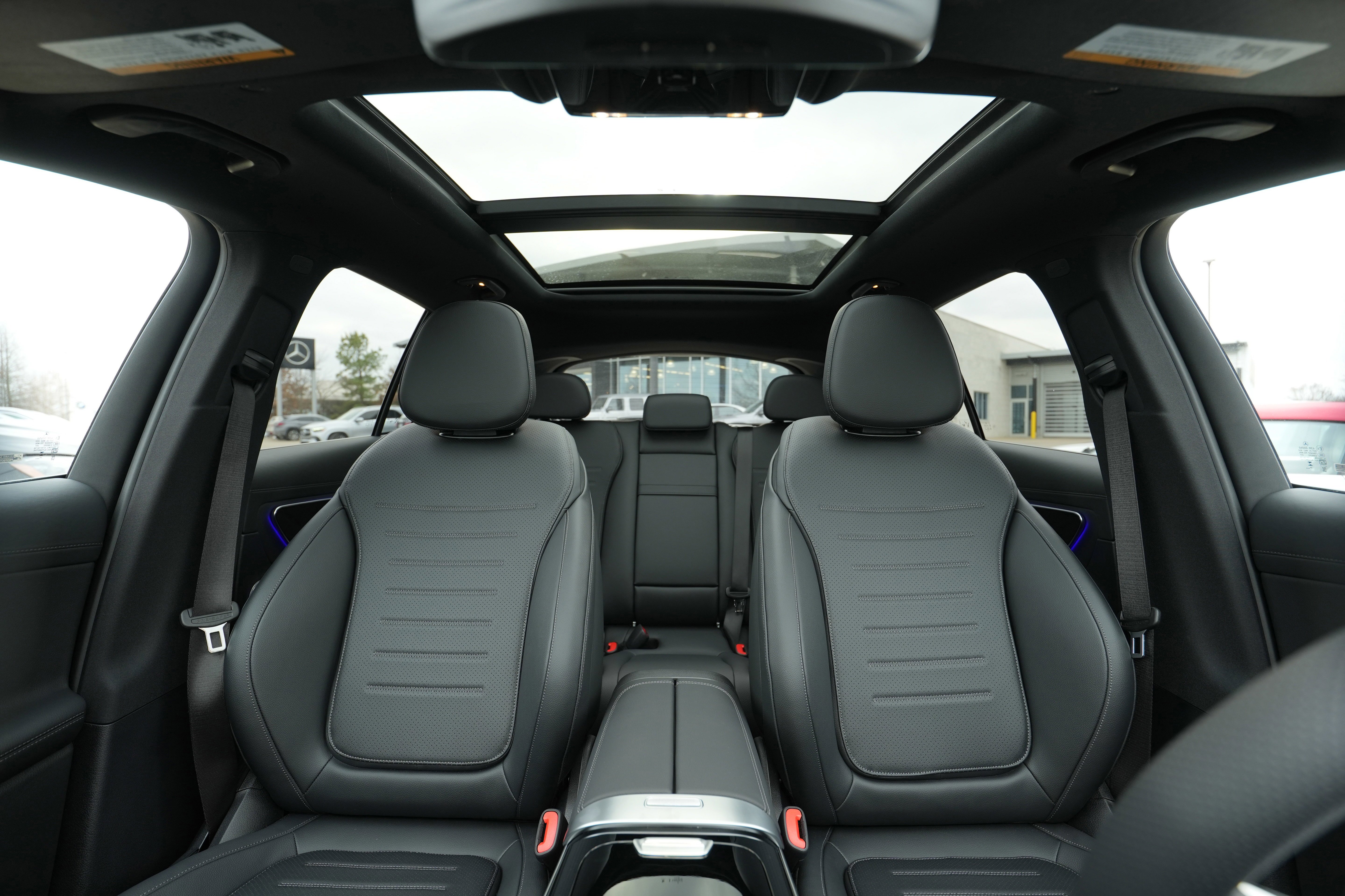 New 2026 Verde Silver Metallic Mercedes-Benz GLC 300 image 32
