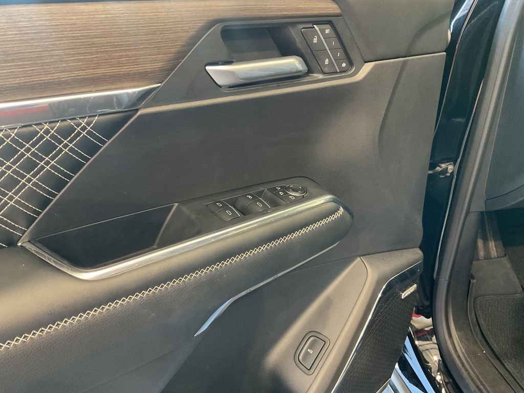 Used 2025 Black GMC Denali image 15