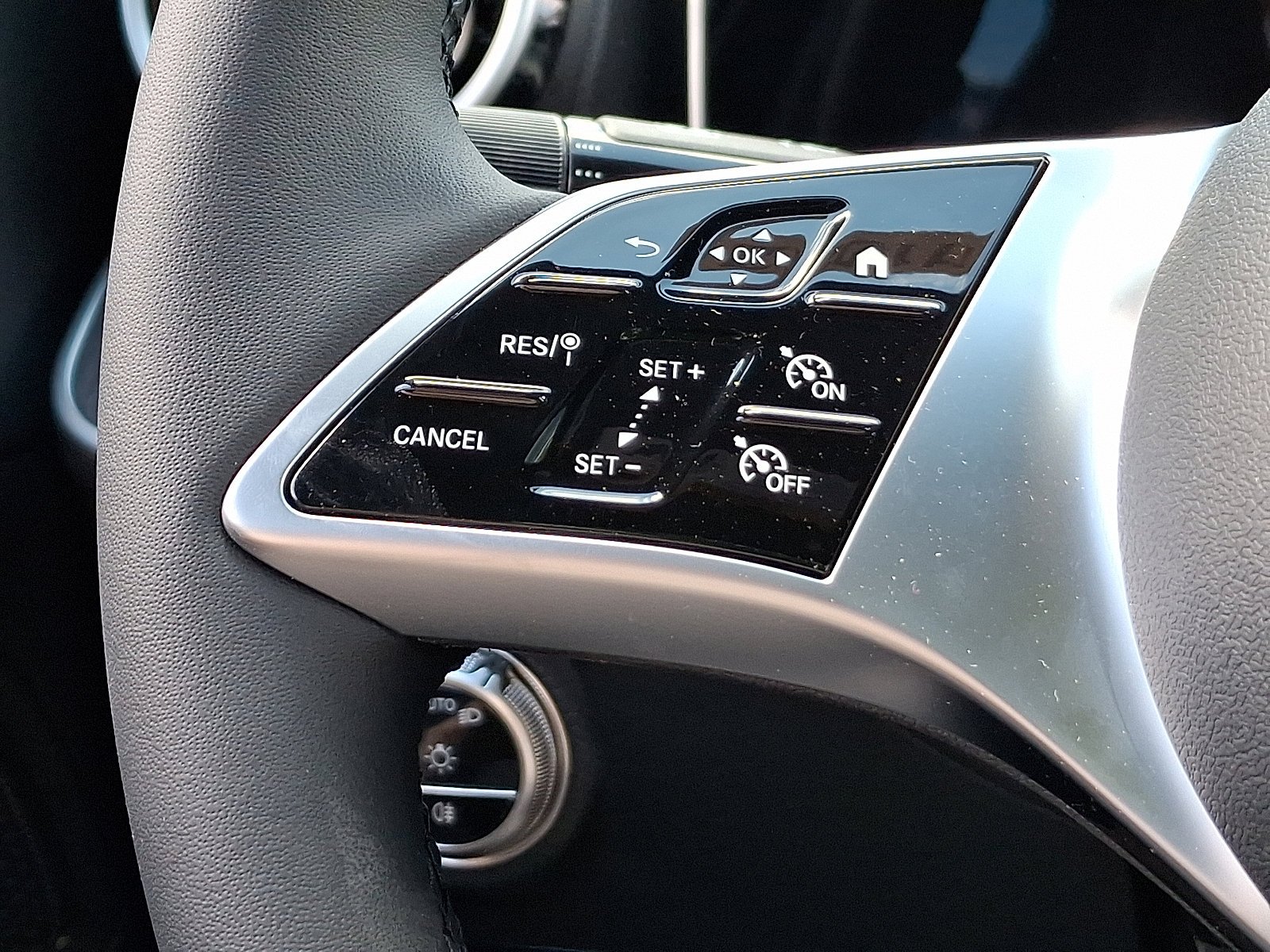 New 2026 Black Mercedes-Benz C 300 image 13