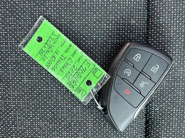 Used 2025 Summit White Chevrolet LT image 14