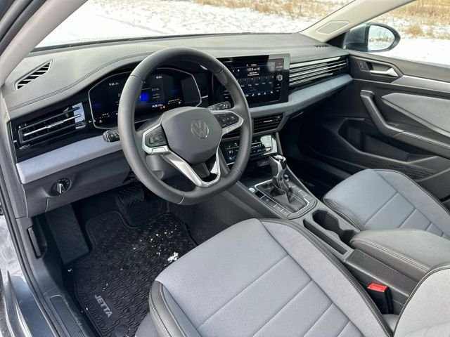 2025 Volkswagen Jetta SE - Photo 30