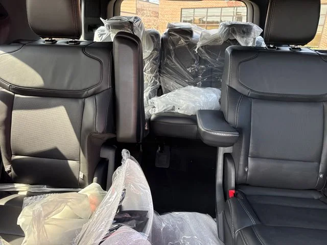 New 2026 Star White Metallic Tri-Coat Ford Platinum® image 18