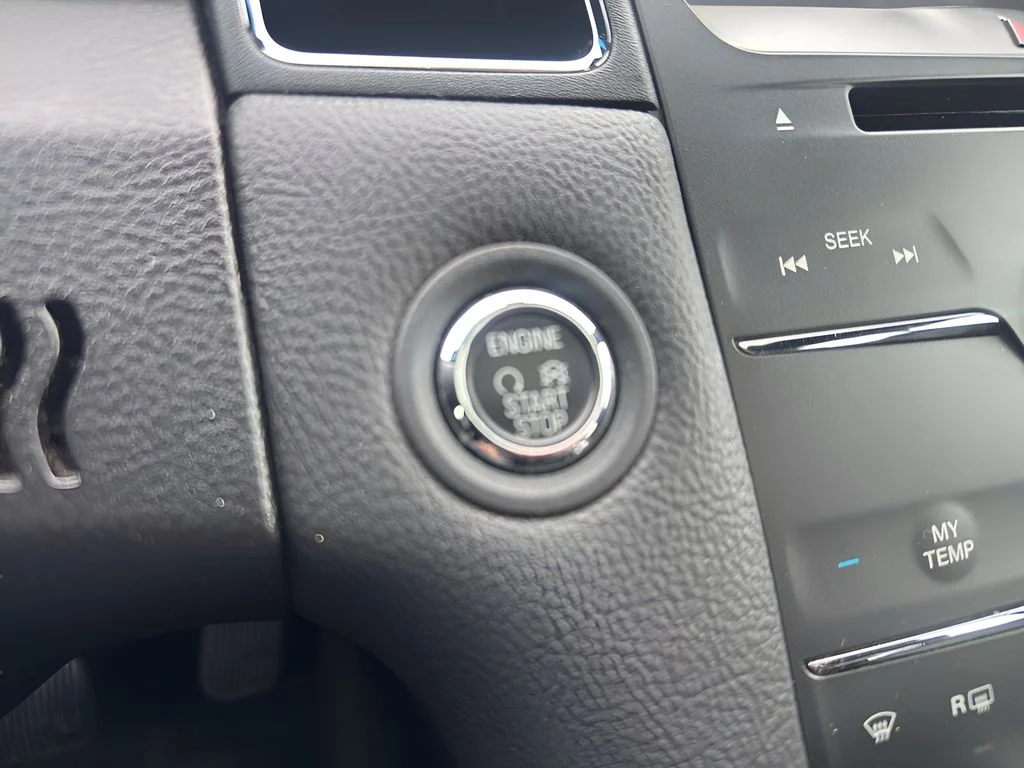 Used 2013 BLU Ford SEL image 22