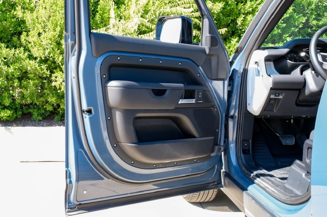 Certified Used 2025 Tasman Blue Metallic Land Rover S image 51