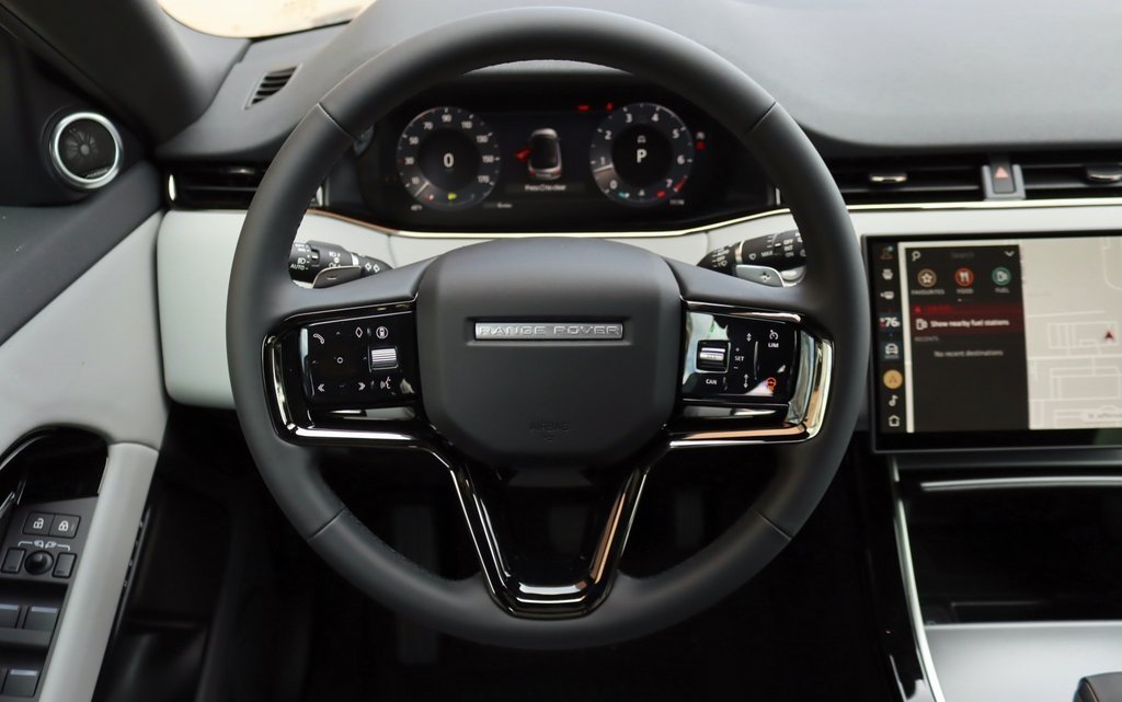 2026 LAND ROVER RANGE ROVER EVOQUE - Image 16