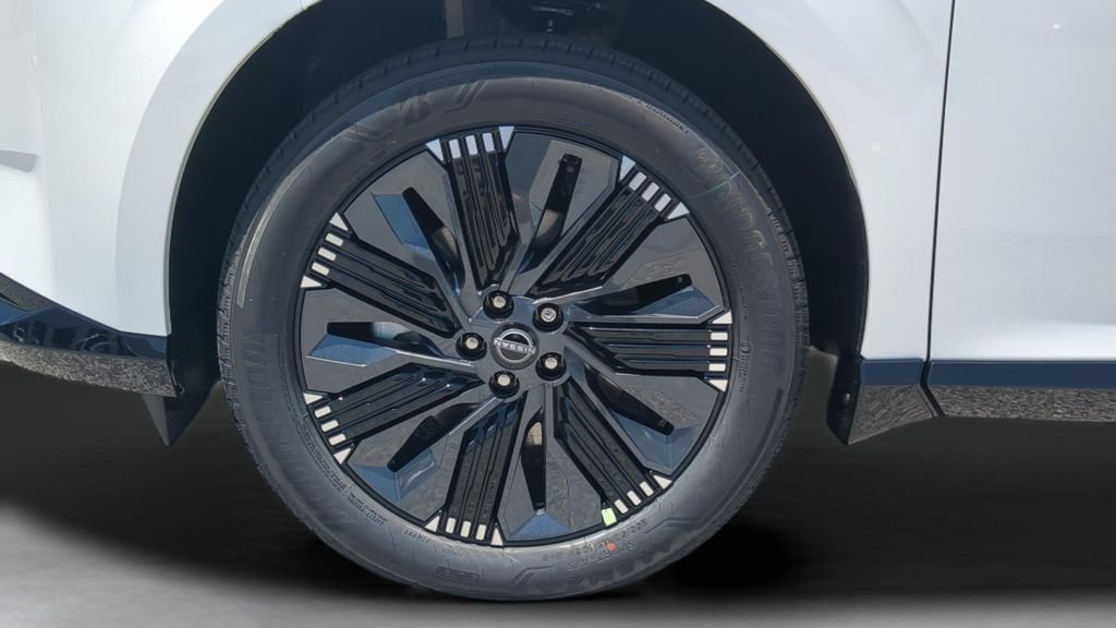 New 2026 Everest White Pearl TriCoat Nissan Platinum image 27