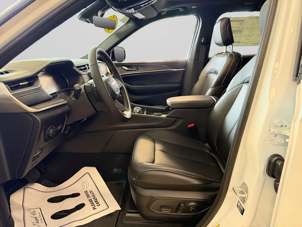 2025 Jeep Grand Cherokee Limited - Photo 8