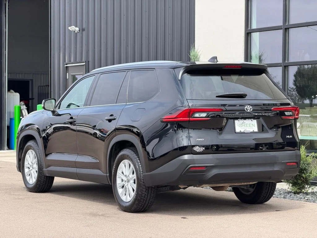 Used 2025 Black Toyota XLE image 3