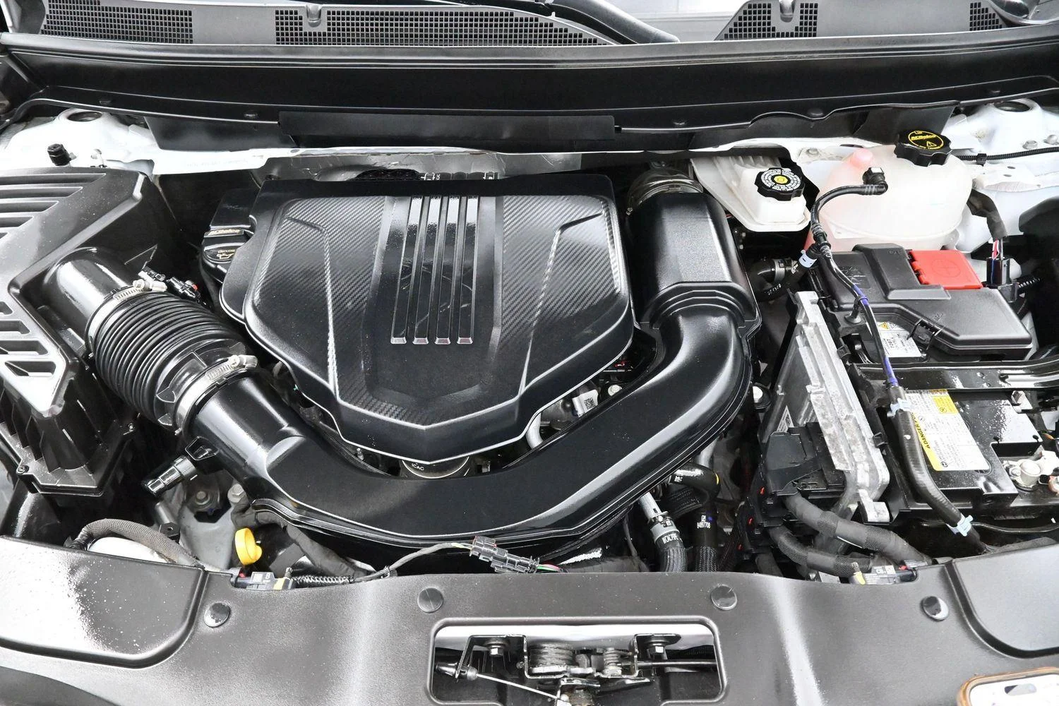 Used 2026 Summit White GMC Elevation image 40