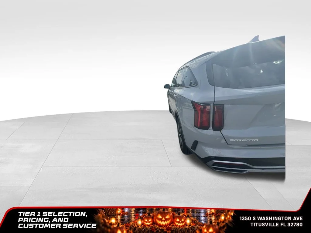 Used 2023 Gray Kia EX image 16