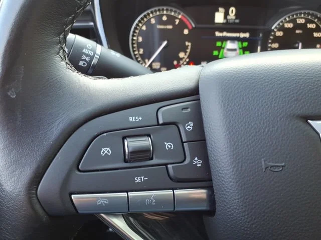 Used 2025 Stellar Black Metallic Cadillac Premium Luxury image 20