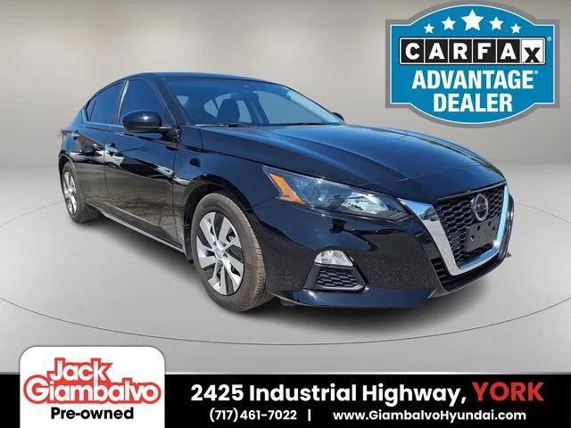 Used 2022 Black Nissan 2.5 S image 1