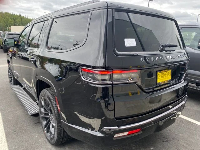 New 2024 Diamond Black Jeep Series II image 3