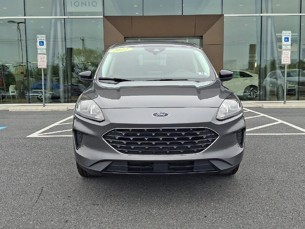 Used 2022 Gray Ford SE image 2