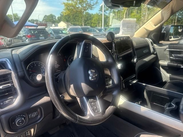 Used 2020 Patriot Blue Pearlcoat Ram Laramie image 10