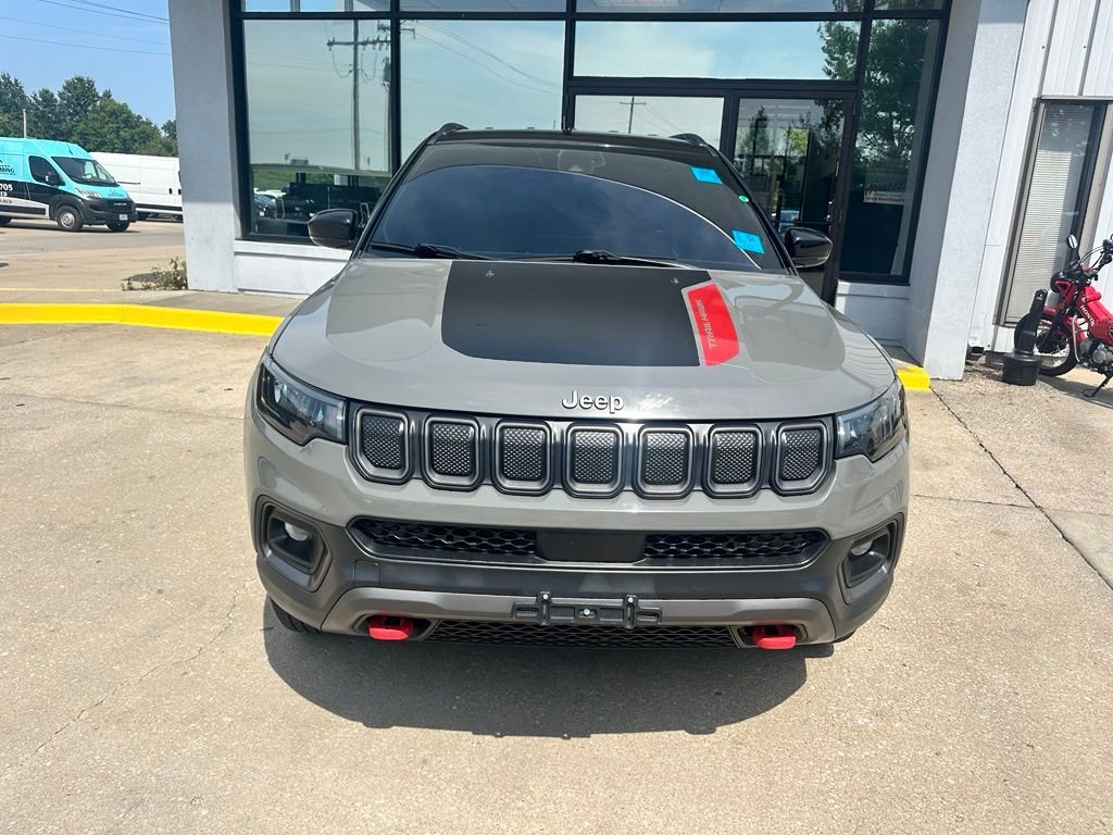 Used 2022 Gray Jeep Trailhawk image 4