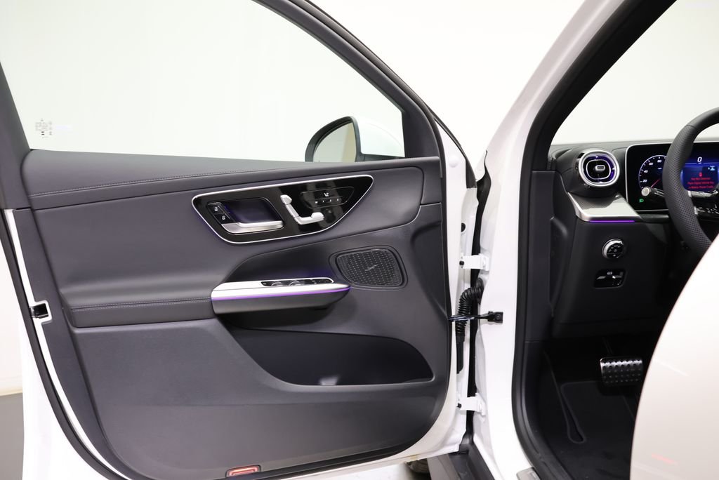 New 2026 Polar White Mercedes-Benz GLC 300 Coupe image 29