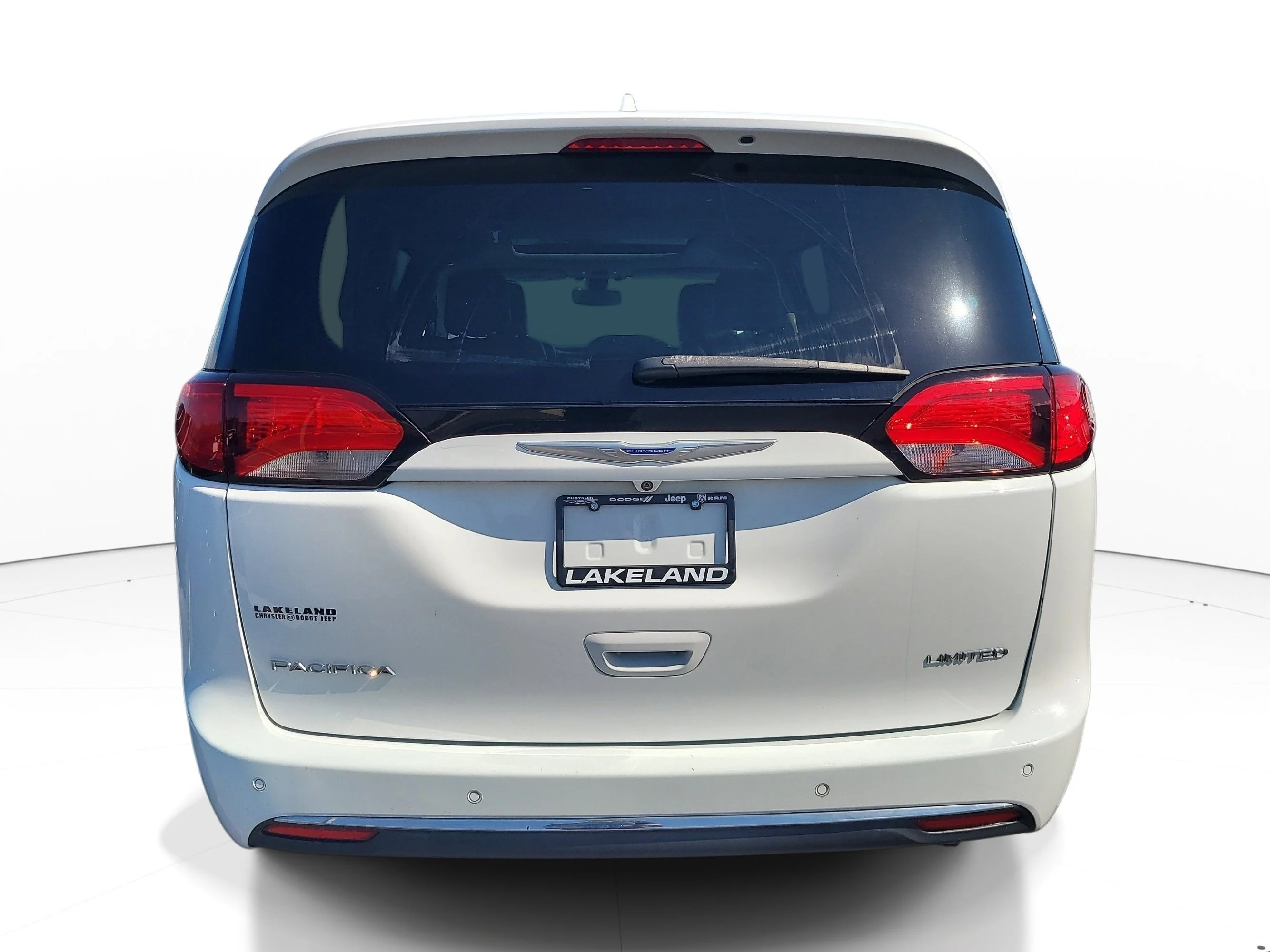 Used 2020 Bright White Clearcoat Chrysler Limited image 5