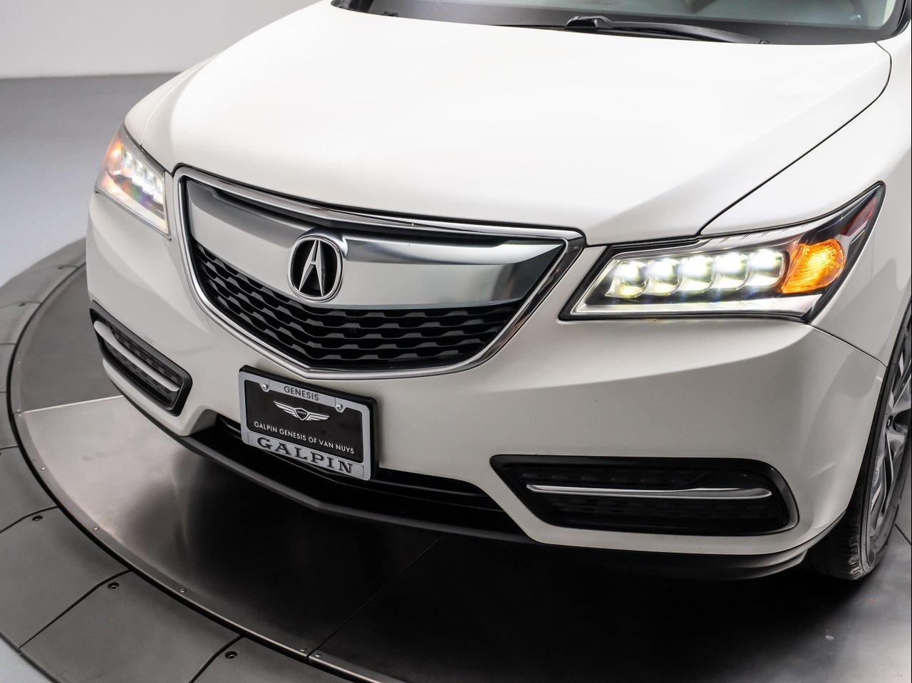 Used 2016 White Diamond Pearl Acura Tech image 9