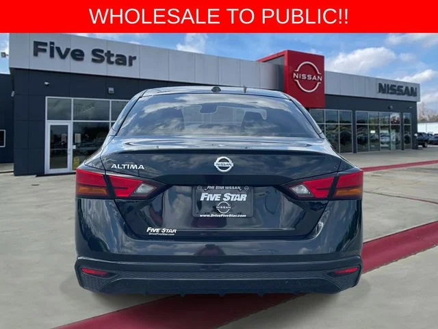 Used 2020 Black Nissan 2.5 S image 5
