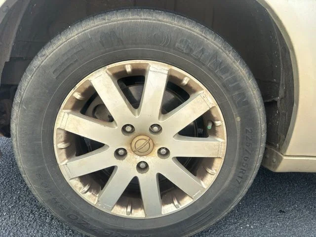 Used 2013 Beige Chrysler Touring image 6