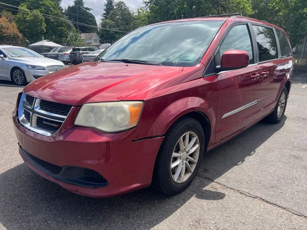 Used 2014 Red Dodge SXT image 2