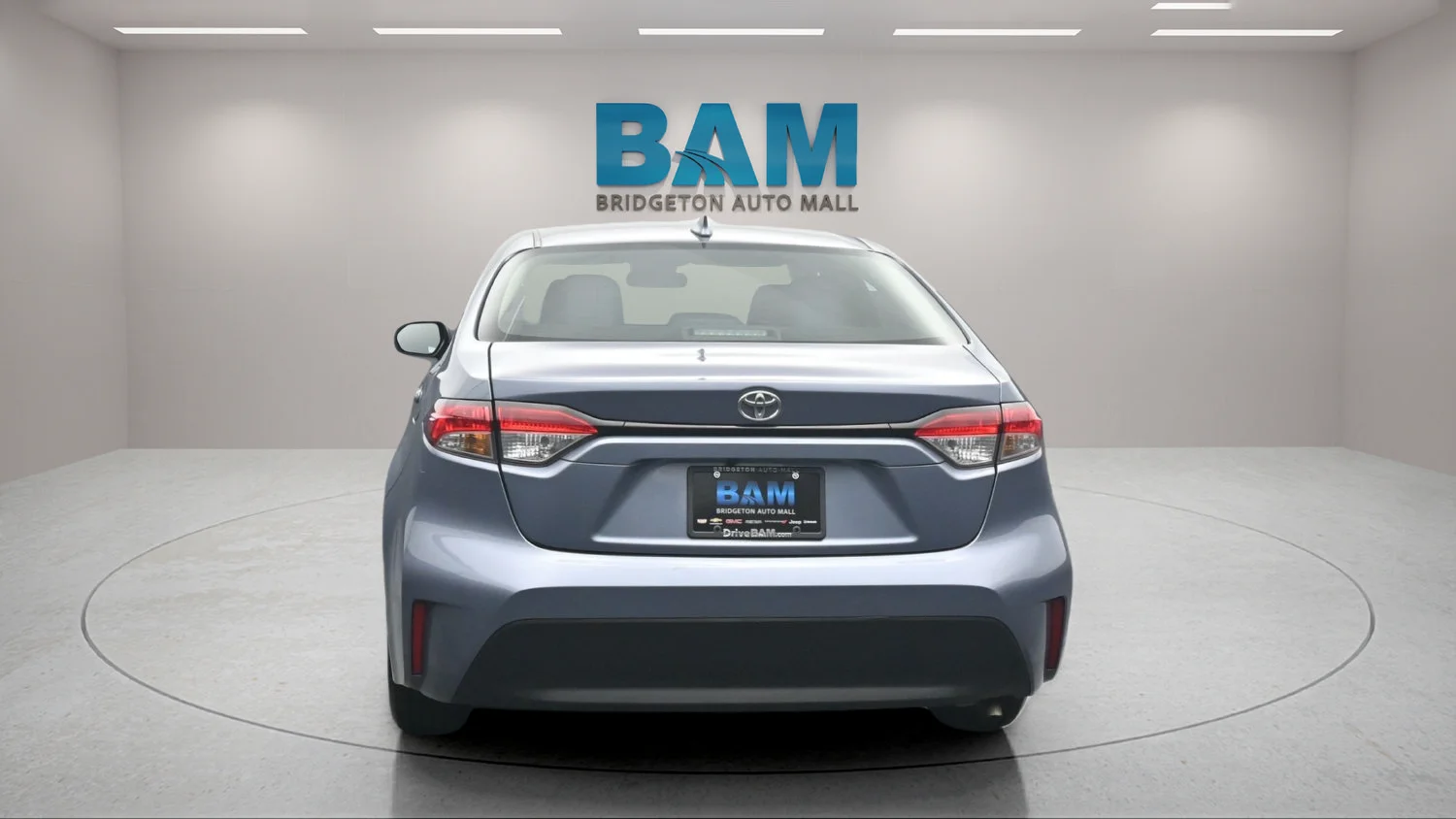Used 2024 Gray Toyota LE image 5