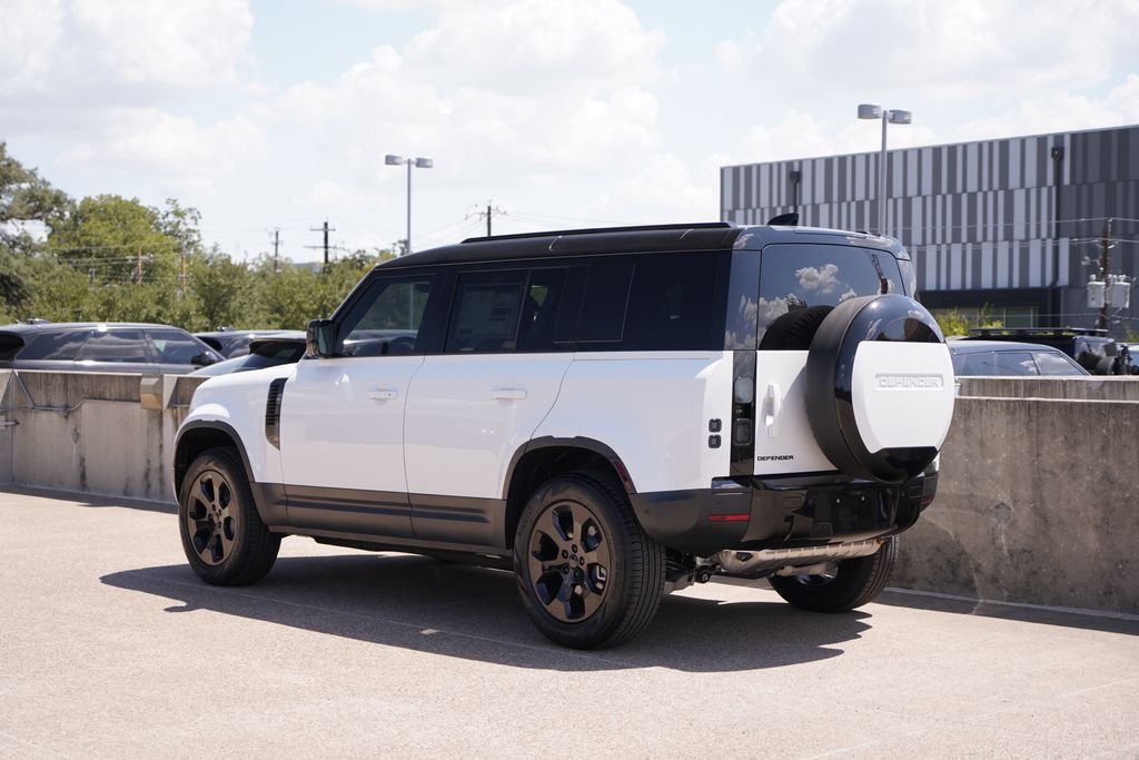 New 2026 Fuji White Land Rover S image 7