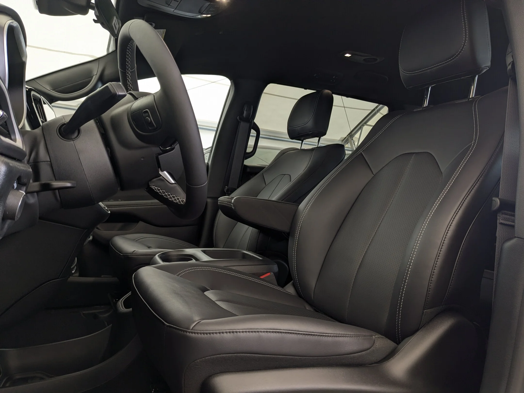 New 2026 Black Chrysler SXT - - FWD - Stow n Go Seats - Power Sliding Doors - Heated Seats - Adaptive Cruise & More! image 14