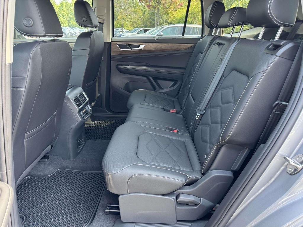 2026 Volkswagen Atlas SE w/Tech - Photo 16
