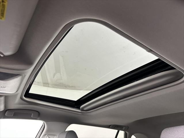 Certified Used 2022 MIDNIGHT BLACK METAL Toyota  image 15