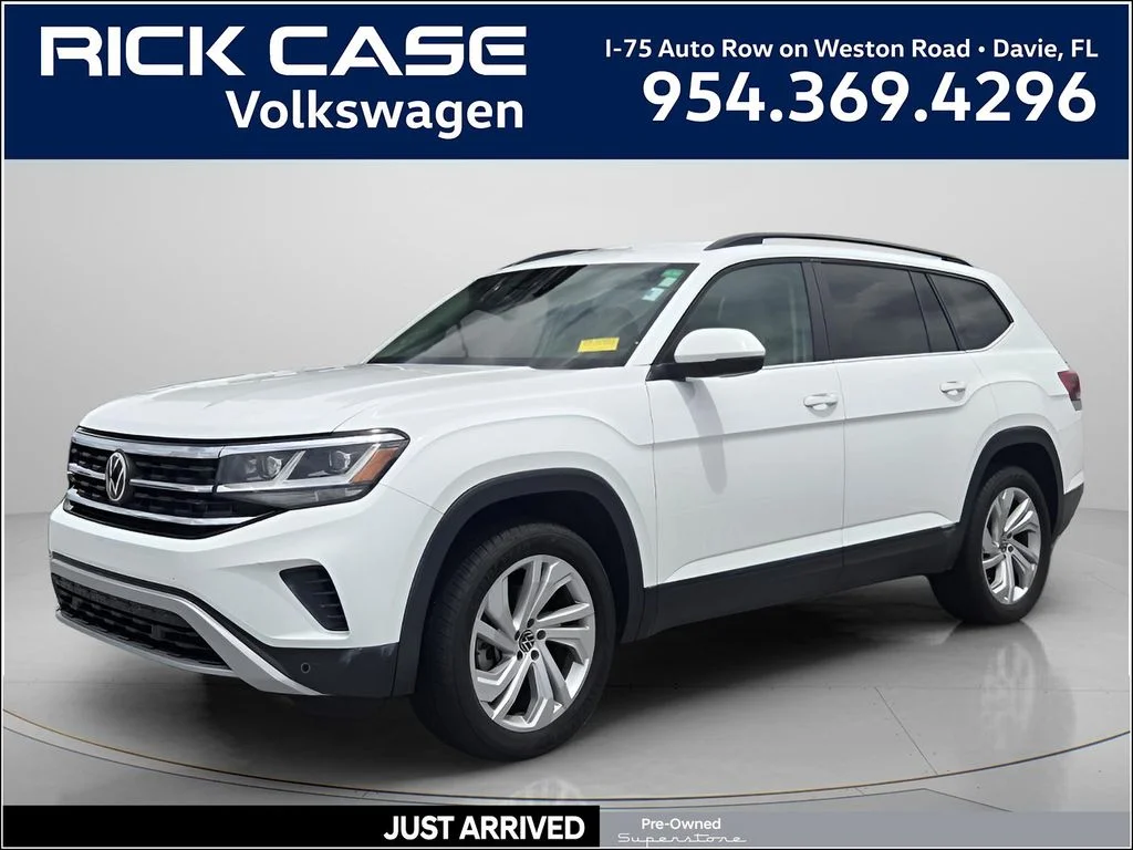 Used 2023 White Volkswagen 2.0T SE w/Technology image 1