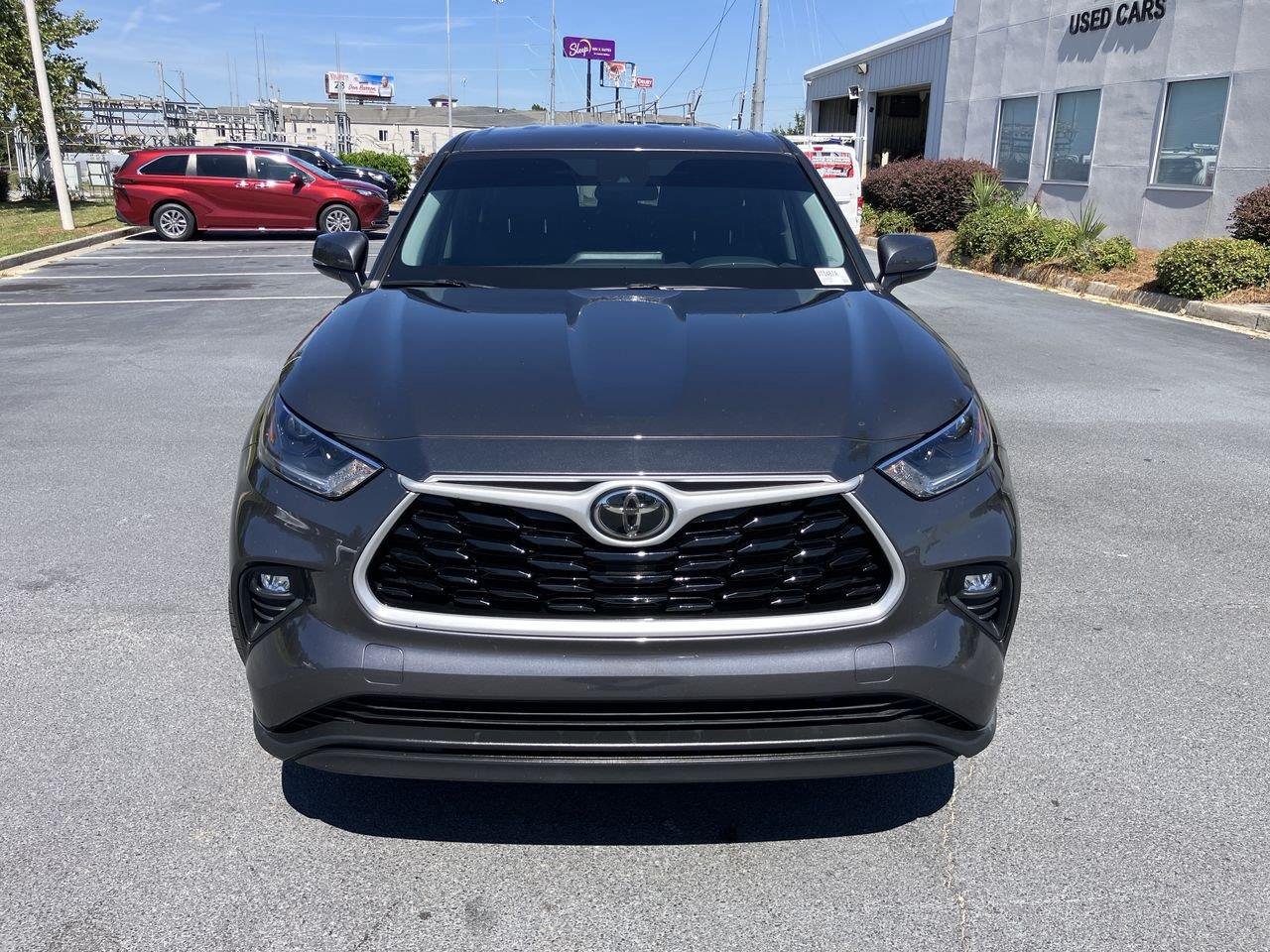 Used 2021 Gray (Magnetic Gray Metallic) Toyota LE AWD image 8